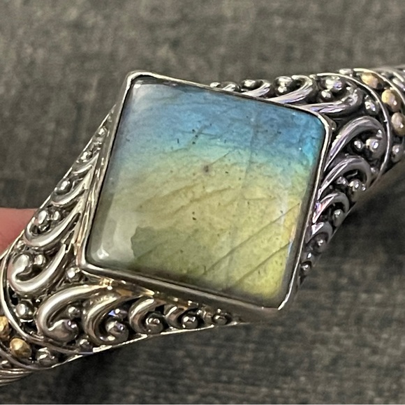 NWOT Samuel B Ningsih Bangle - Labradorite - Picture 7 of 9